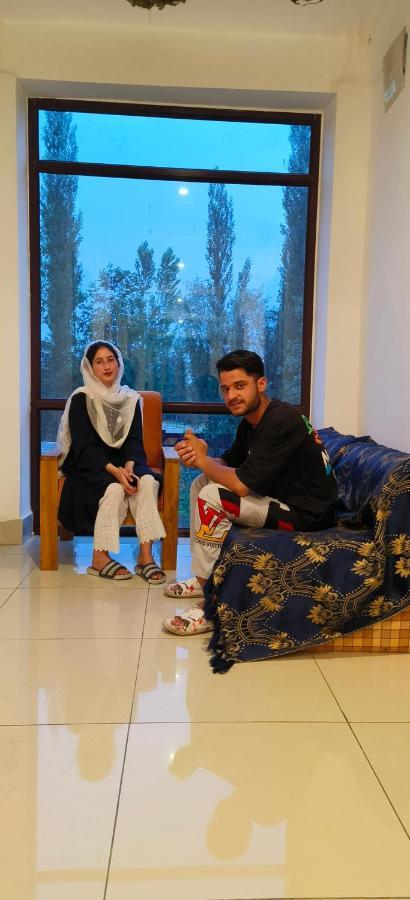 Hotel Gulmarg Residency, Kunzer Gulmarg Buitenkant foto