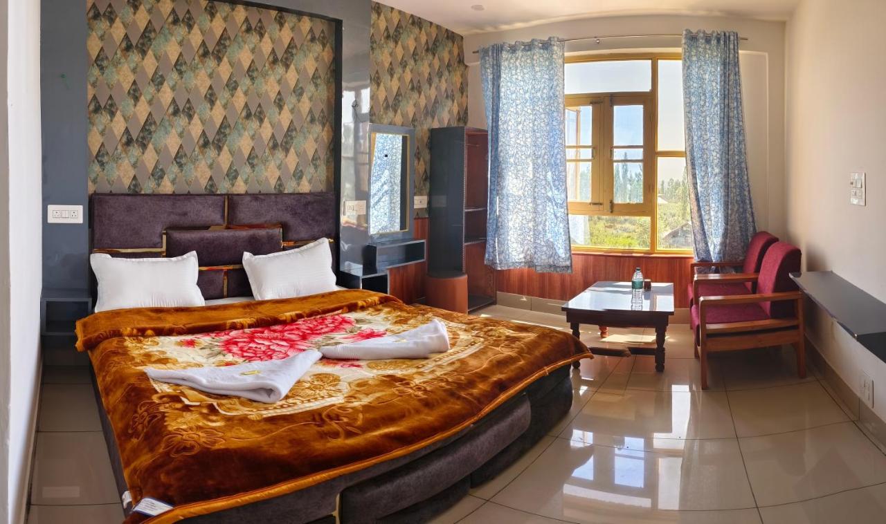 Hotel Gulmarg Residency, Kunzer Gulmarg Buitenkant foto
